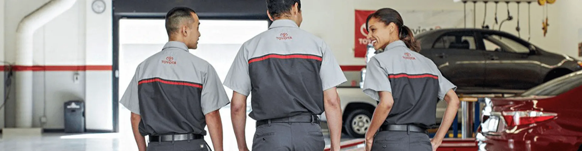 Toyota service team