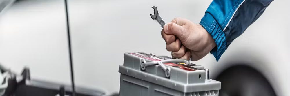 Complimentary Battery Check | Advantage Acura