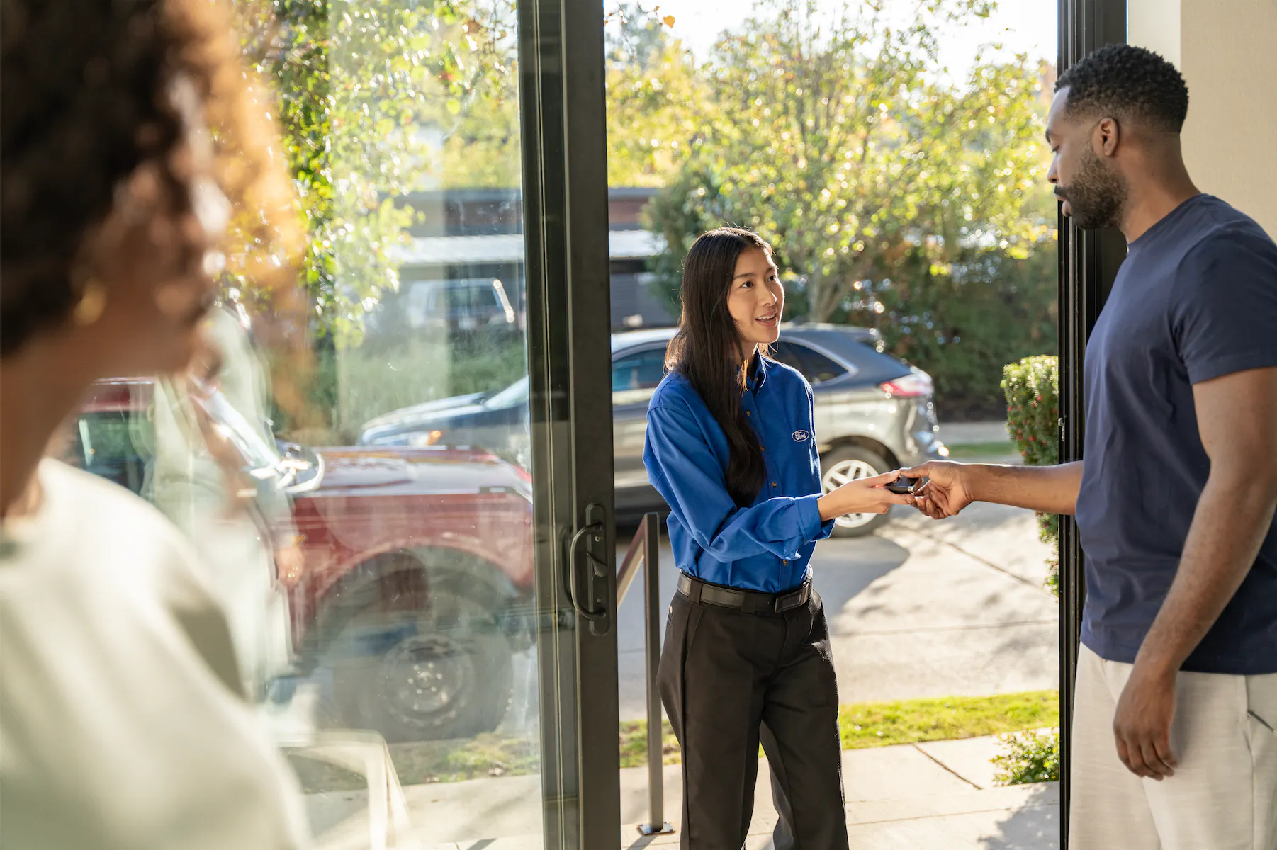 Vehicle pickup and delivery service