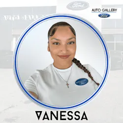 Vanessa Mendoza Photo