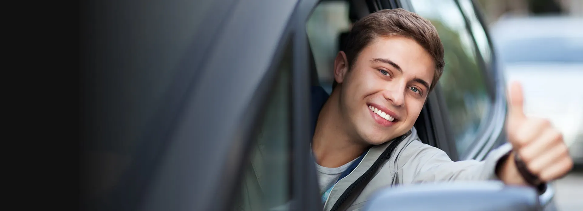 Replacement rental vehicle for transportation during collision repairs