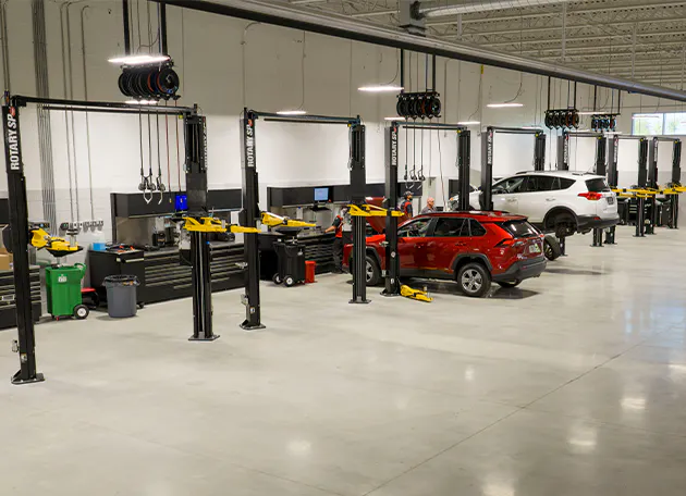 Fred Anderson Toyota of Cape Coral service bays