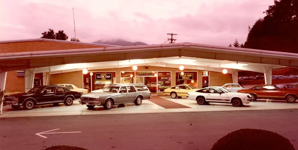 A vintage Fred Anderson car dealership