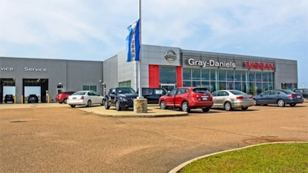 Gray Daniels Nissan Brandon-exterior-2