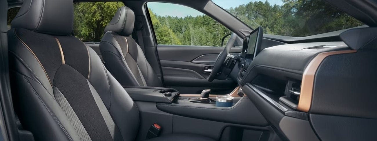 Grand Highlander interior