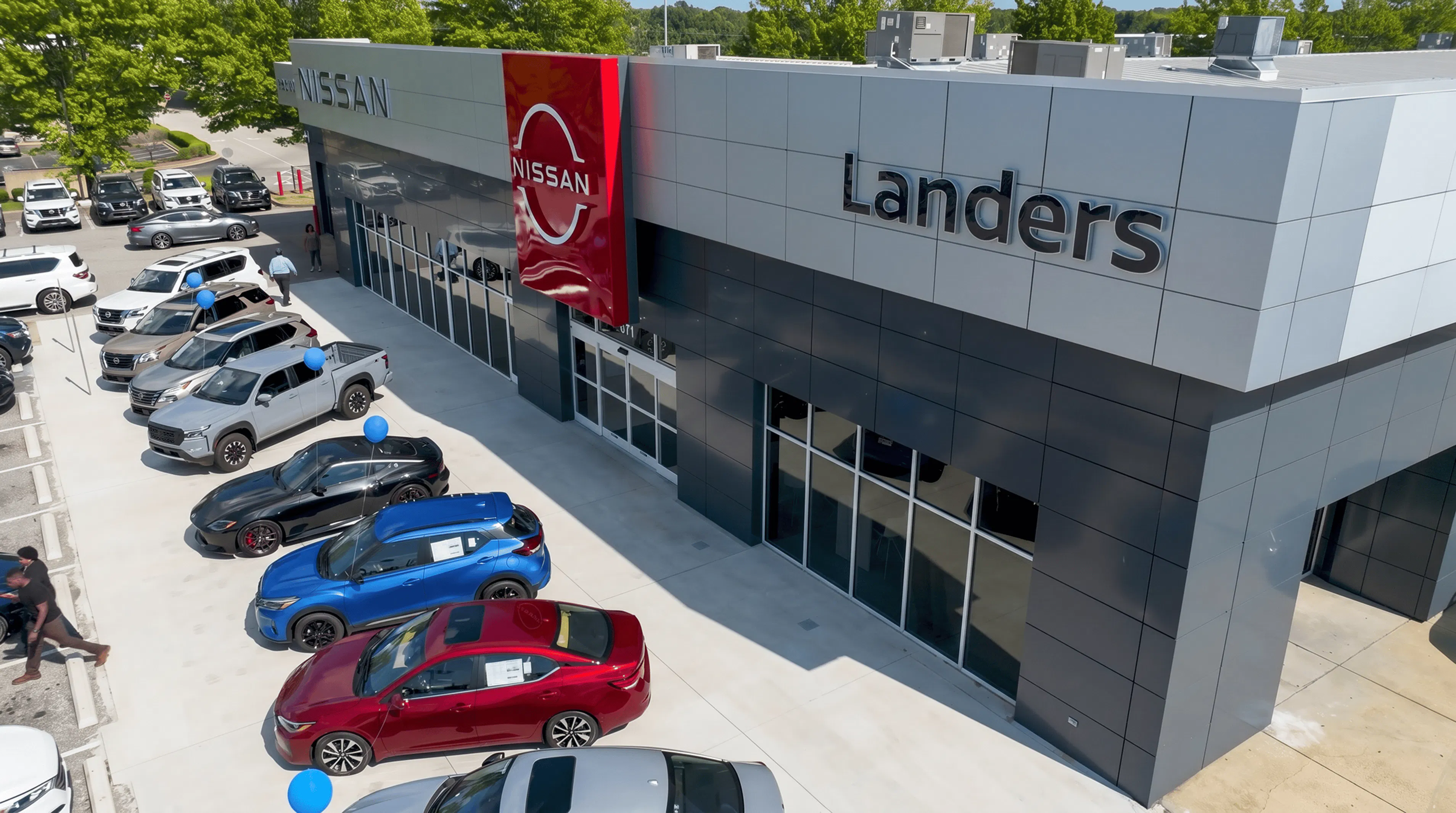 Landers Nissan Southaven dealership storefront