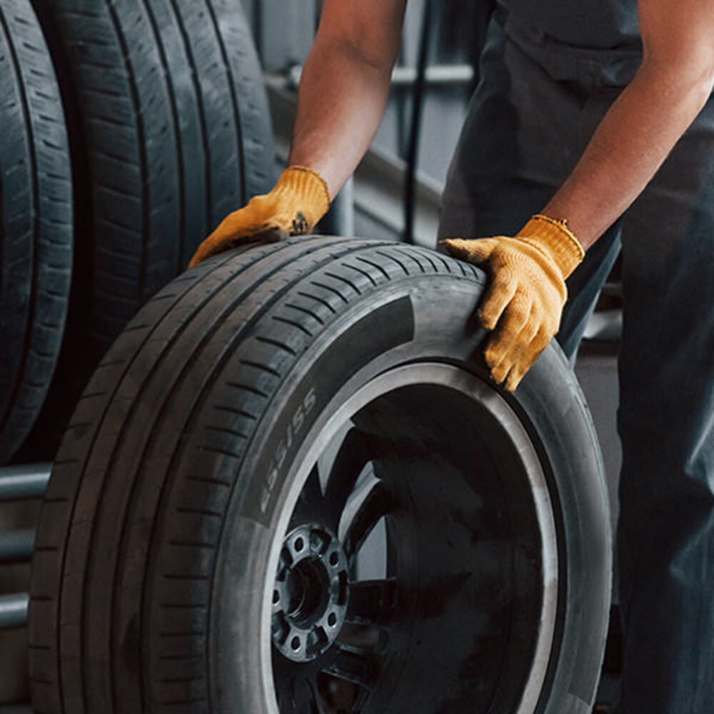 Mercedes-Benz tire inspection and service