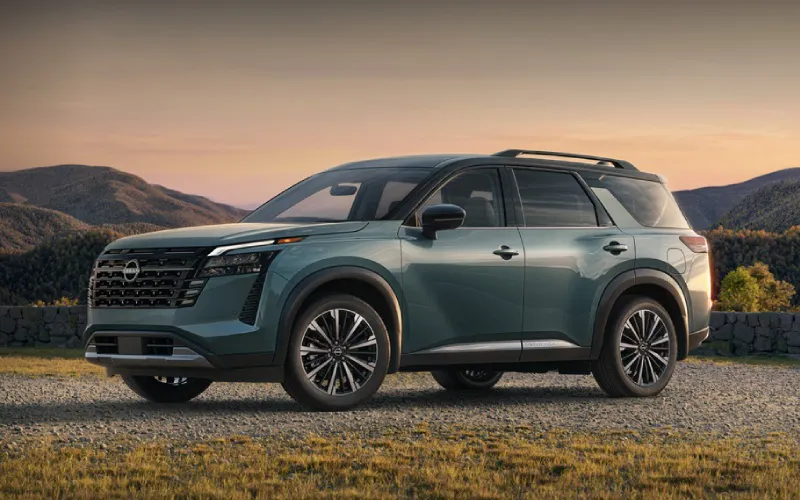 2026NissanPathfinder-exterior-01