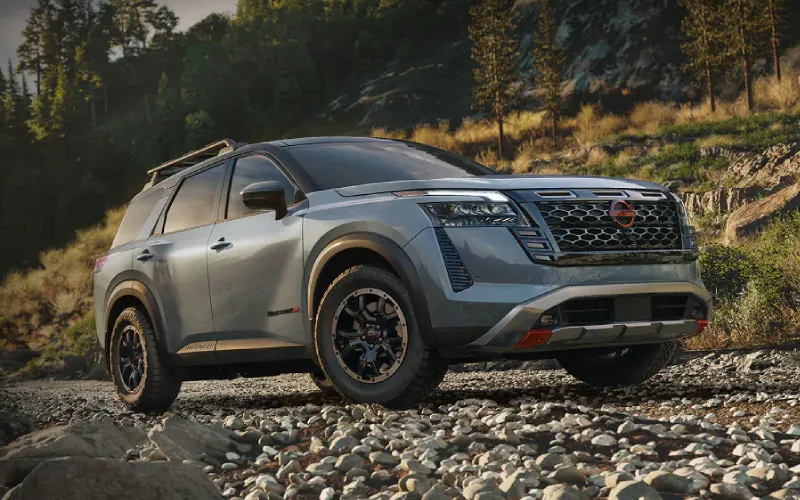 2026NissanPathfinder-exterior-02