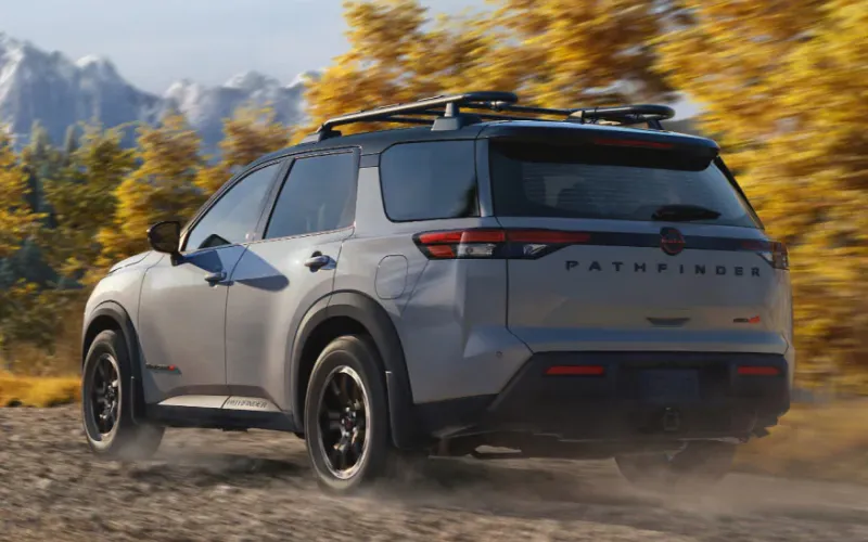 2026NissanPathfinder-exterior-03