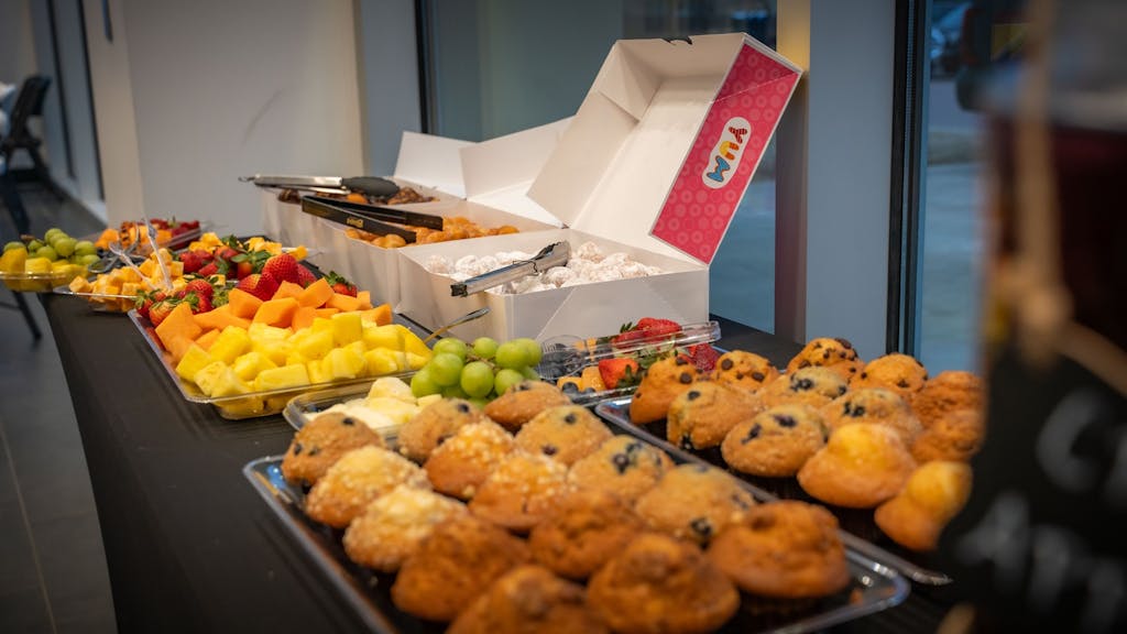 _DSC0900Breakfast with heroes