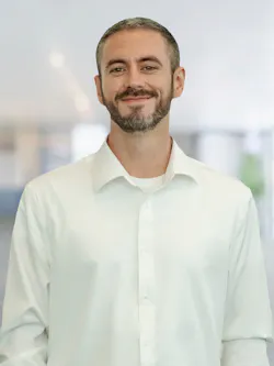 Zach Dickinson Photo