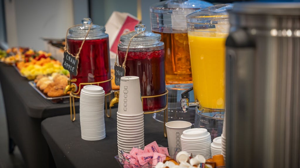 _DSC0896Breakfast with heroes