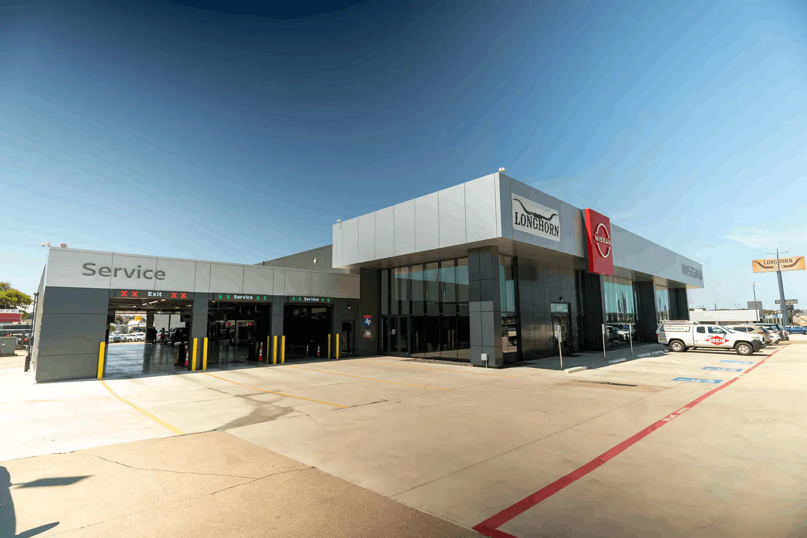 Longhorn Nissan dealership