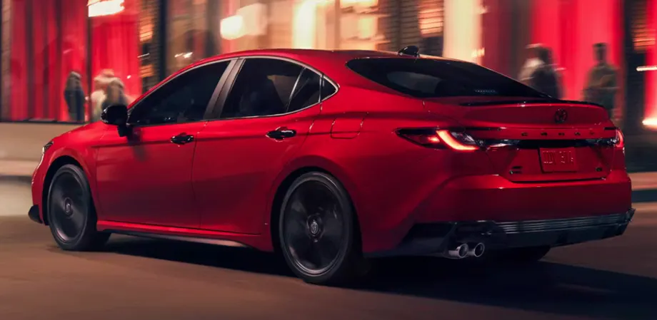 Hybrid vs gas Camry