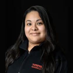 Ellie Hernandez Photo