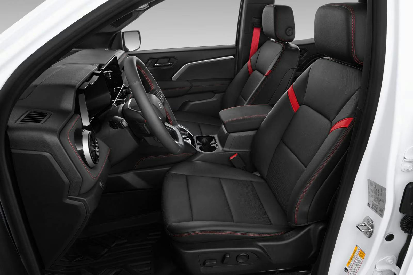 2026_chevrolet_colorado_crew-cab-pickup_z71_ds_izmo_1_1600x1067 Interior of a chevy colorado.