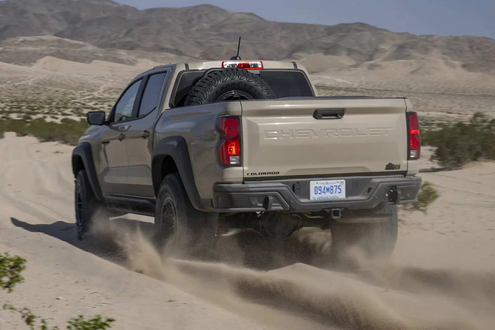 2026_chevrolet_colorado_crew-cab-pickup_zr2_rq_oem_2_1600x1067 a look at the new 2026 chevy colorado driving in the desert