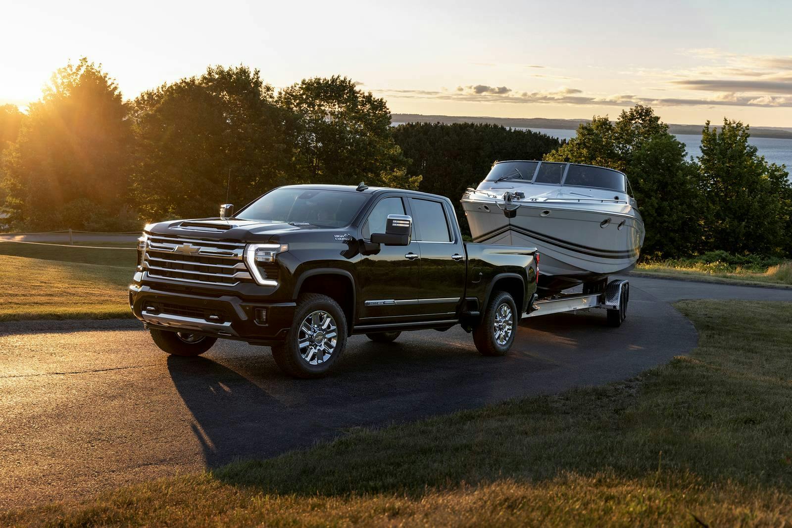 silverado hd hauling a boat