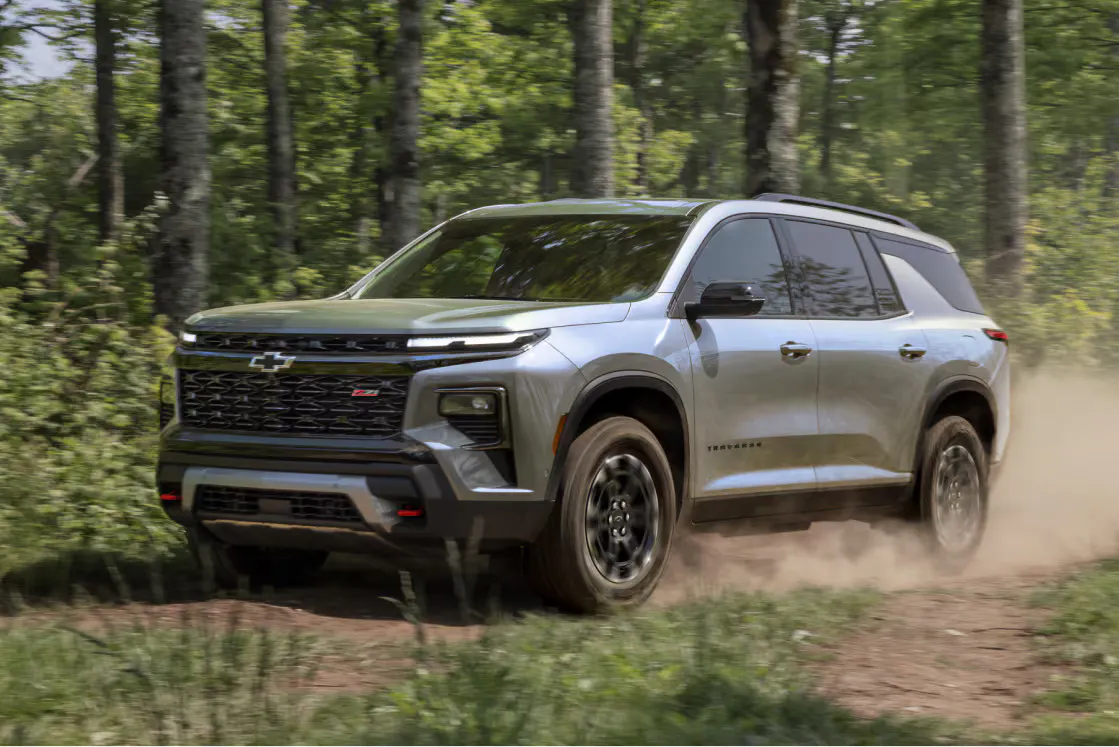 2027-traverse-design-Z71 A chevy traverse driving off-road.