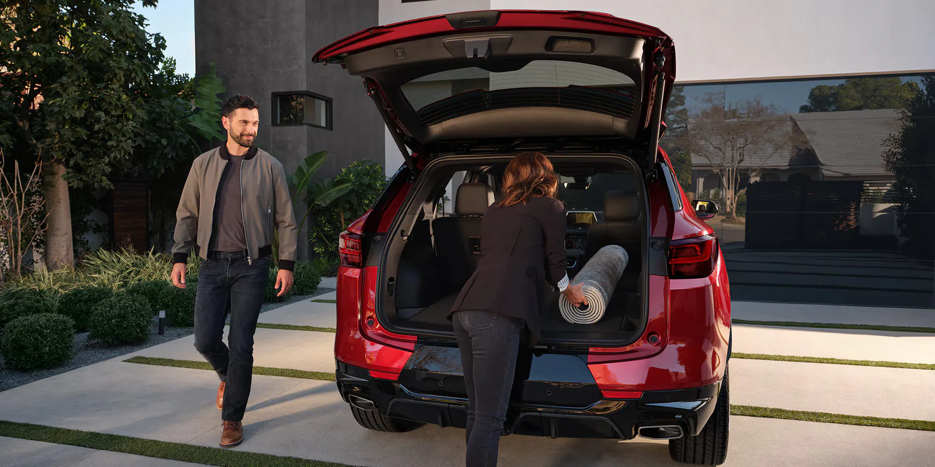 2025-blazer-gallery-exterior-05 Cargo space in a blazer.