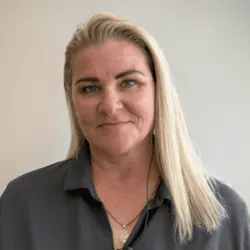 April Folsom Photo
